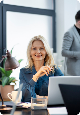 Advisor assisting